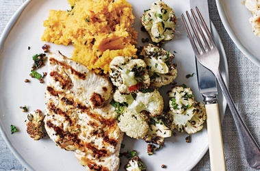 Griddled lemon chicken with cauliflower
