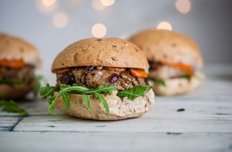 To make these homemade stuffing burgers extra special it’s worth taking the time to make your own tomato sauce. 