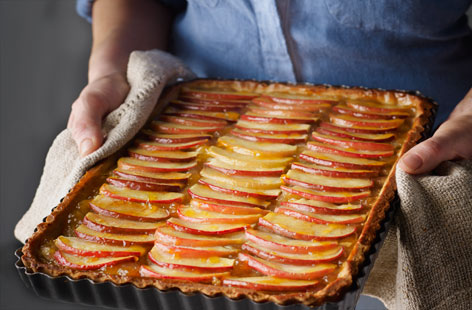 Apples are at their seasonal best so why not try this delicious apple and vanilla flan recipe from Tesco Real Food today.