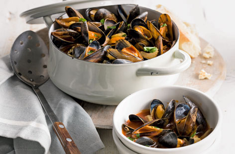 Although it’s inspired by the classic cocktail, this recipe is alcohol-free, so can be enjoyed by all the family. 