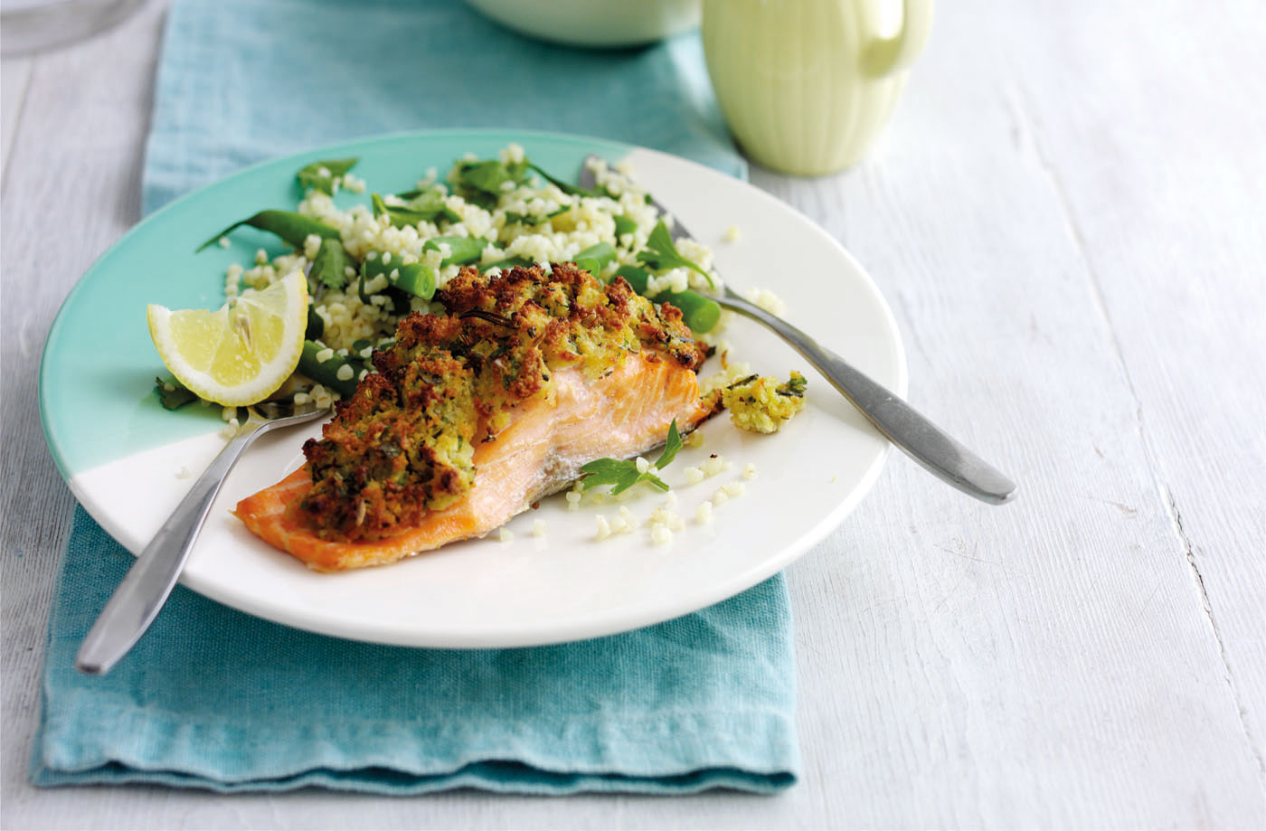 Fennel-crusted salmon with green beans recipe