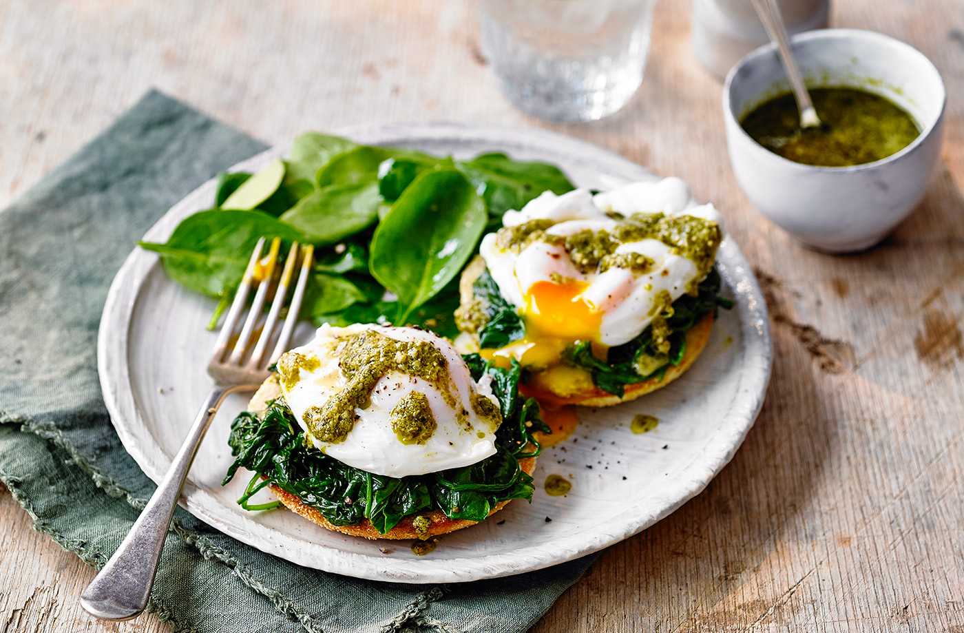 Pesto eggs Florentine recipe