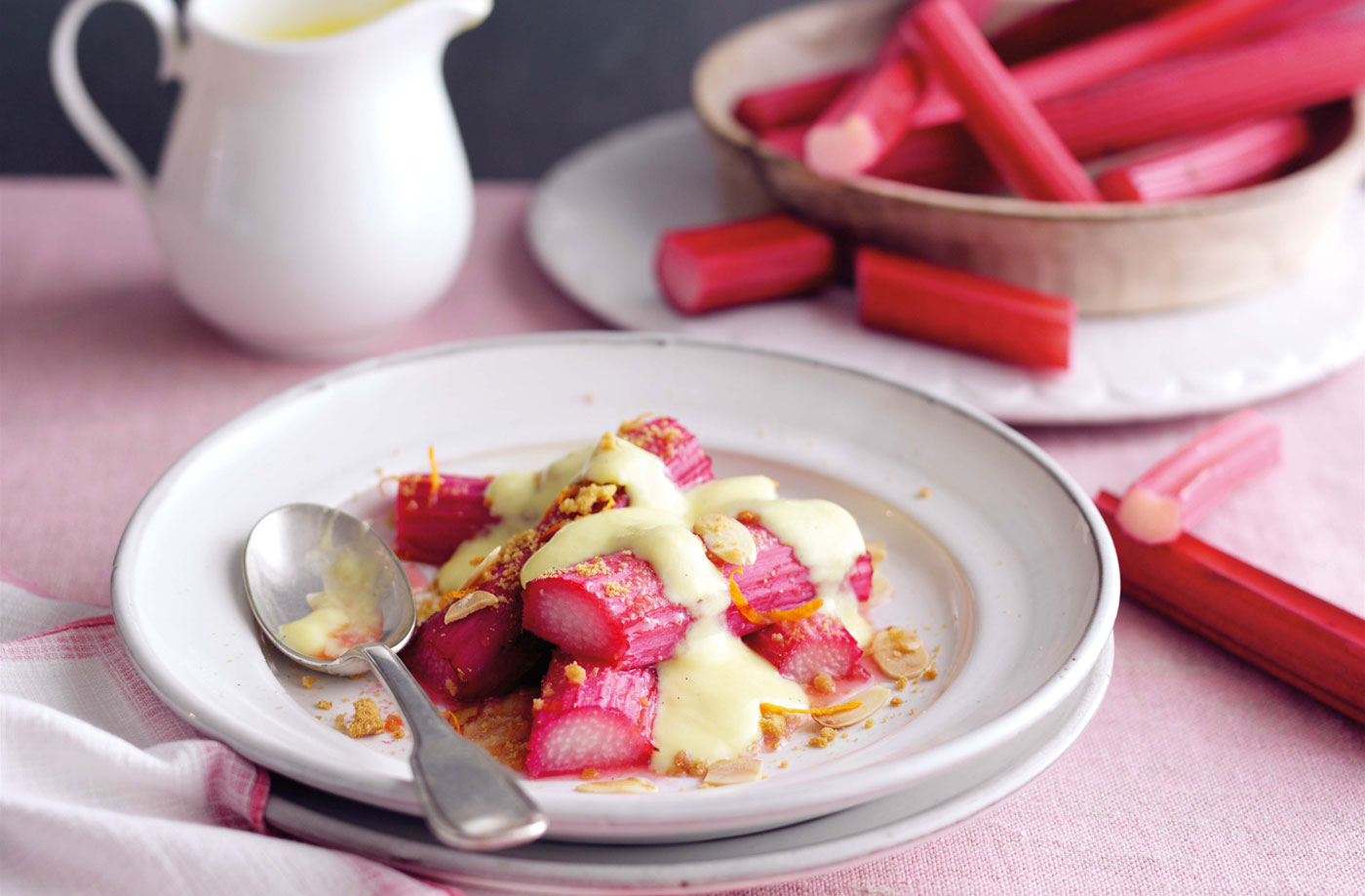 Rhubarb and custard with ginger crumbs recipe