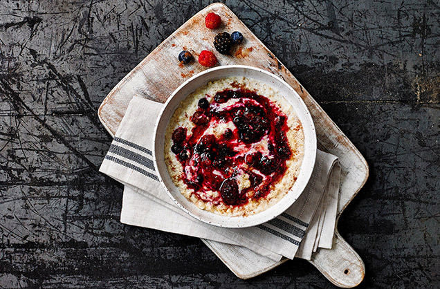 Monday: Spiced super berry porridge