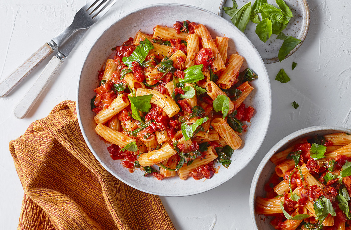 Sundried tomato and spinach pasta recipe